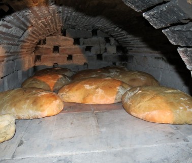 Kruh iz krušne peči